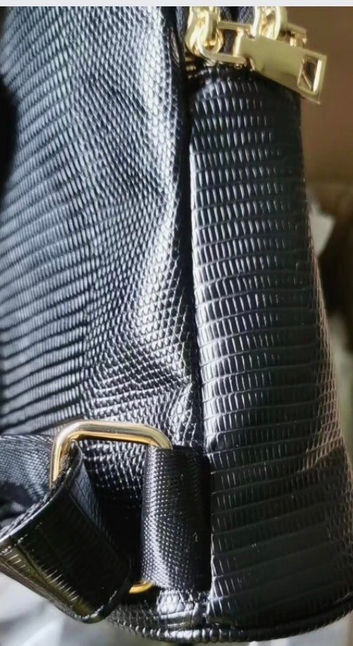 On the Go Pearl (Sling Bag)